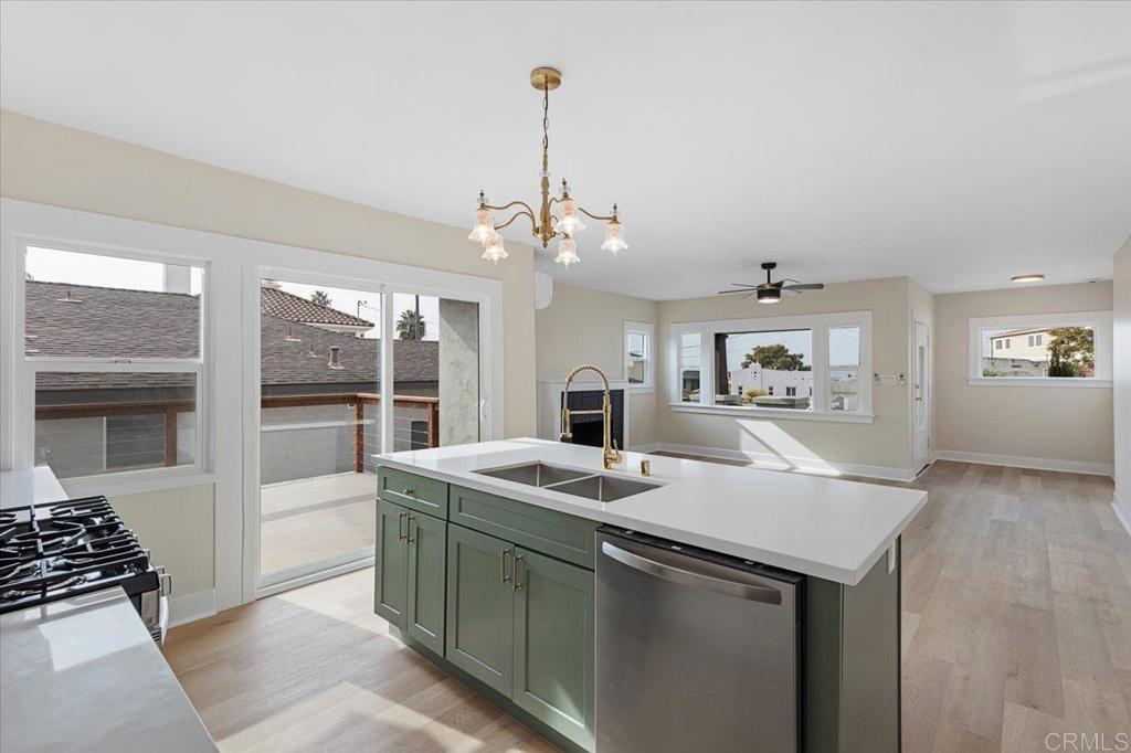 2453 Curlew St, San Diego, CA 92101 — photo 1