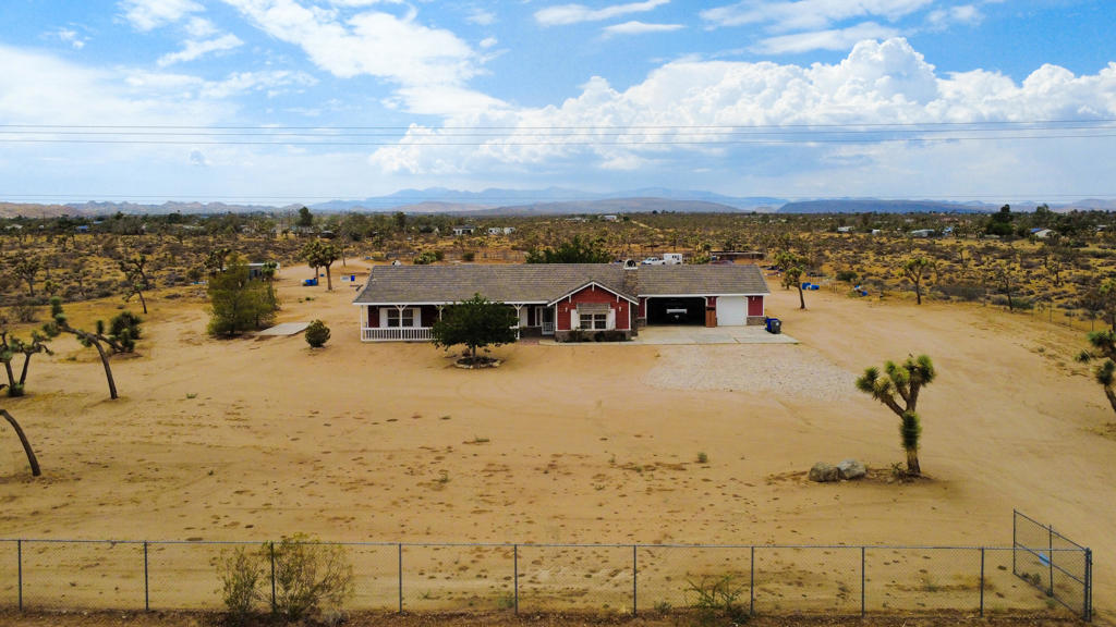 4224 Yucca Mesa Road, Yucca Valley, CA 92284 — photo 1