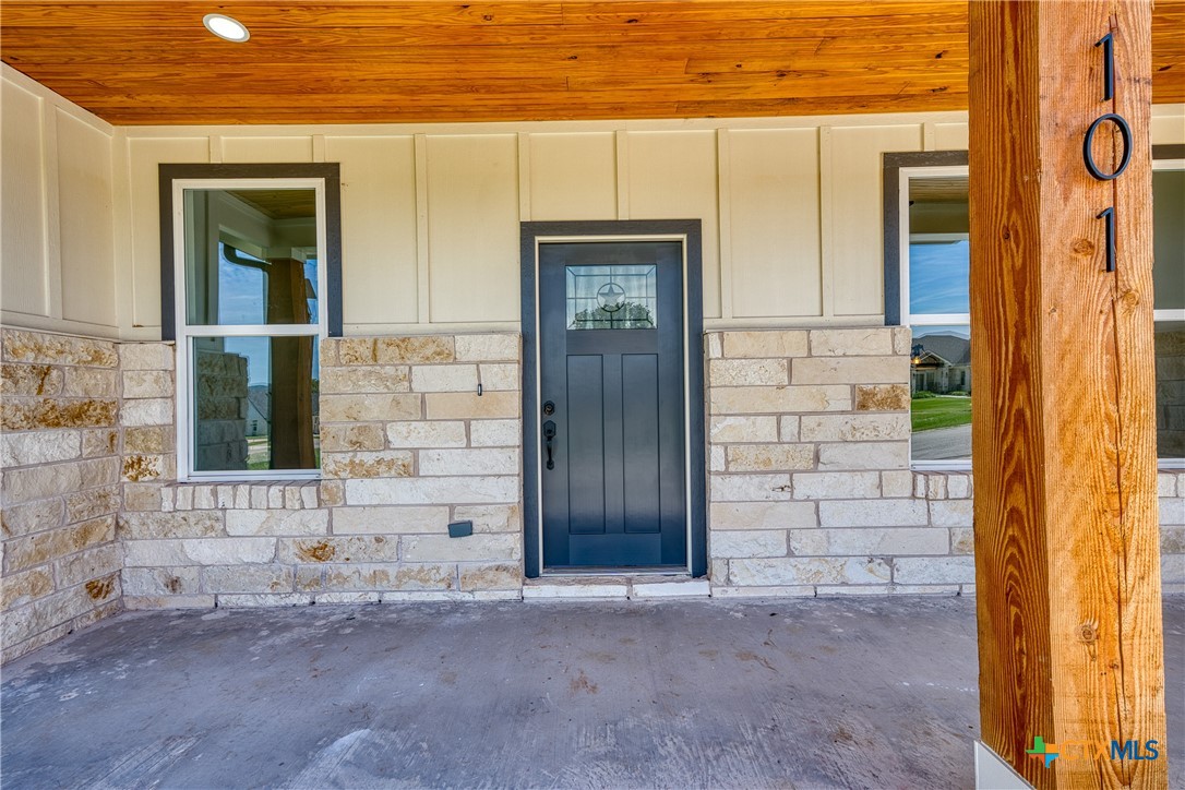 101 Olympia Hills, Kingsland, TX 78639 — photo 1