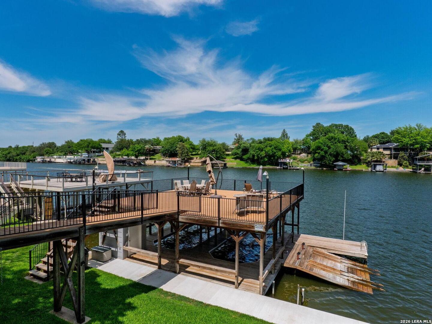 208 Riverside Dr, Kingsland, TX 78639 — photo 1