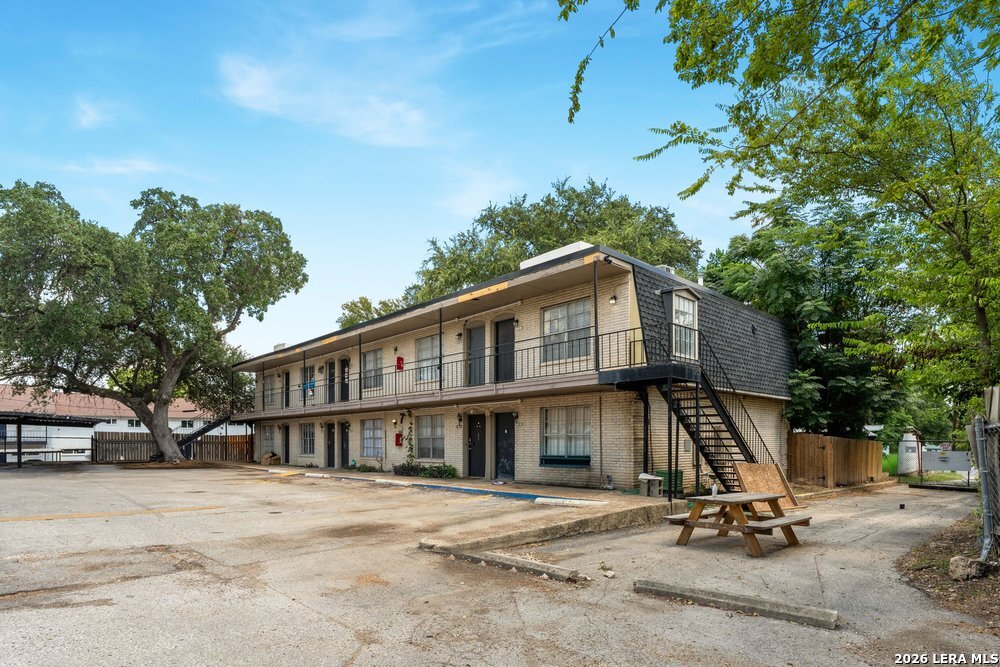 170 De Chantle Rd 706, San Antonio, TX 78201 — photo 1