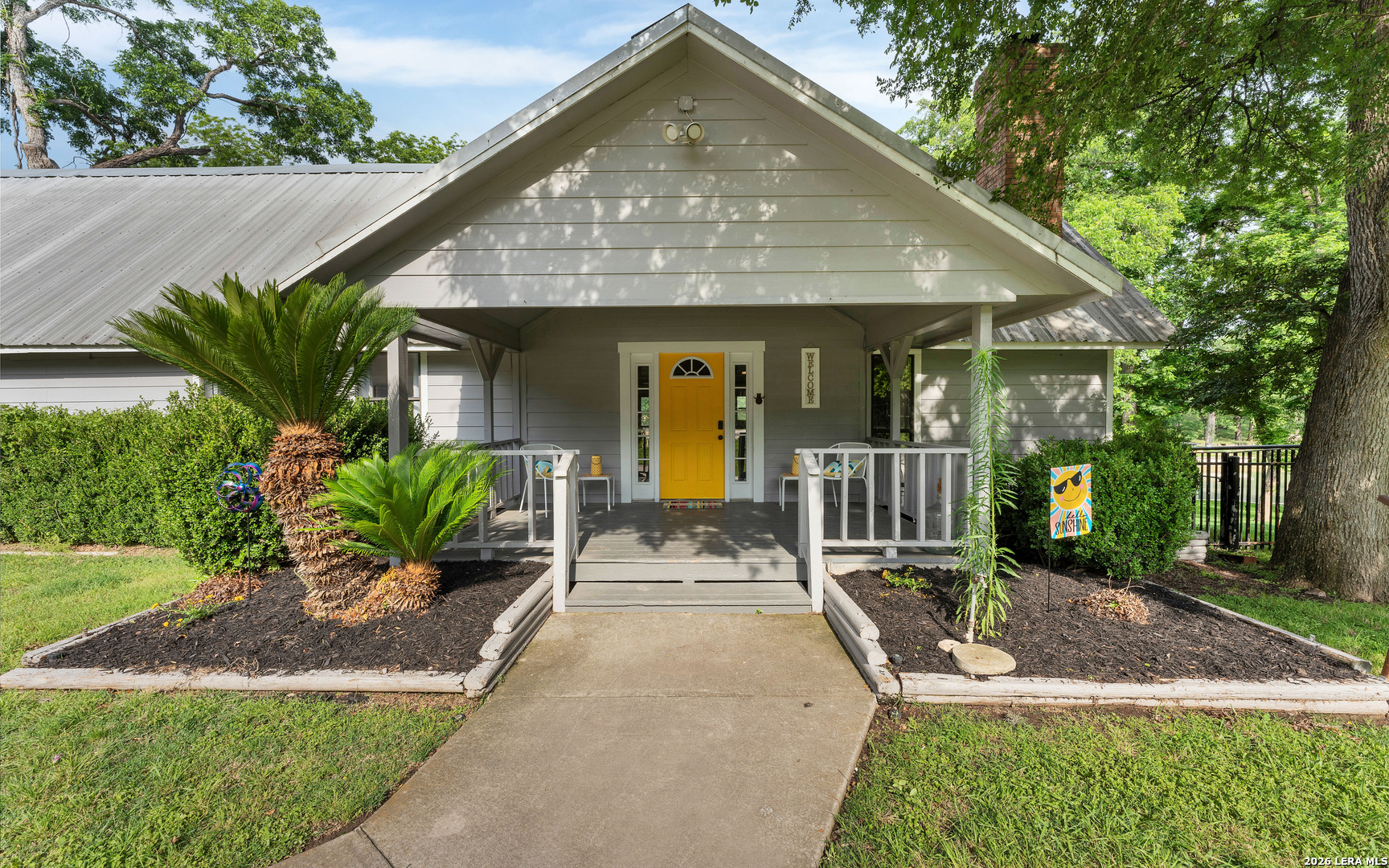 302 SHANGRILA LN, New Braunfels, TX 78130 — photo 1