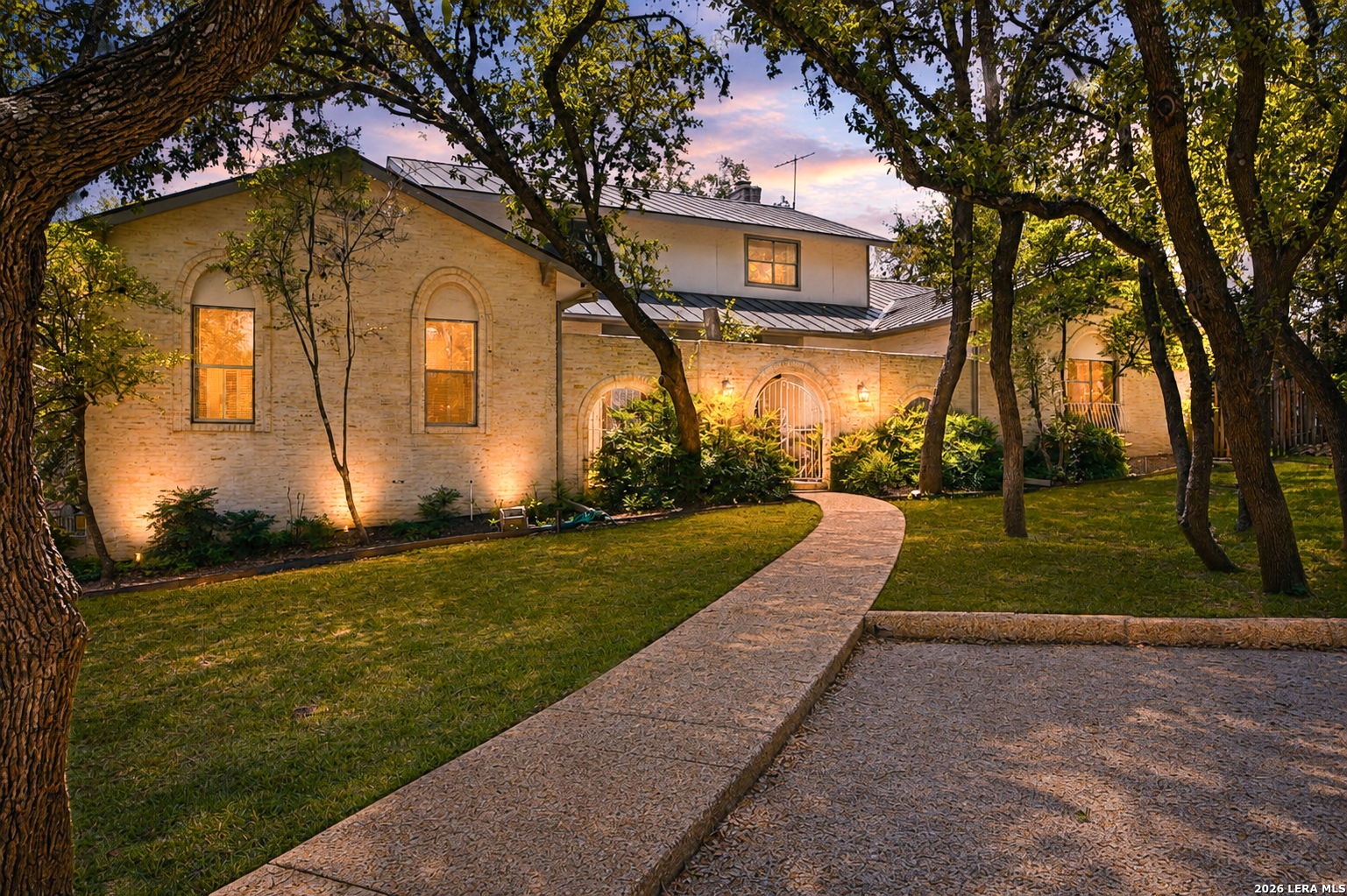9218 CALLAGHAN RD, San Antonio, TX 78230 — photo 1