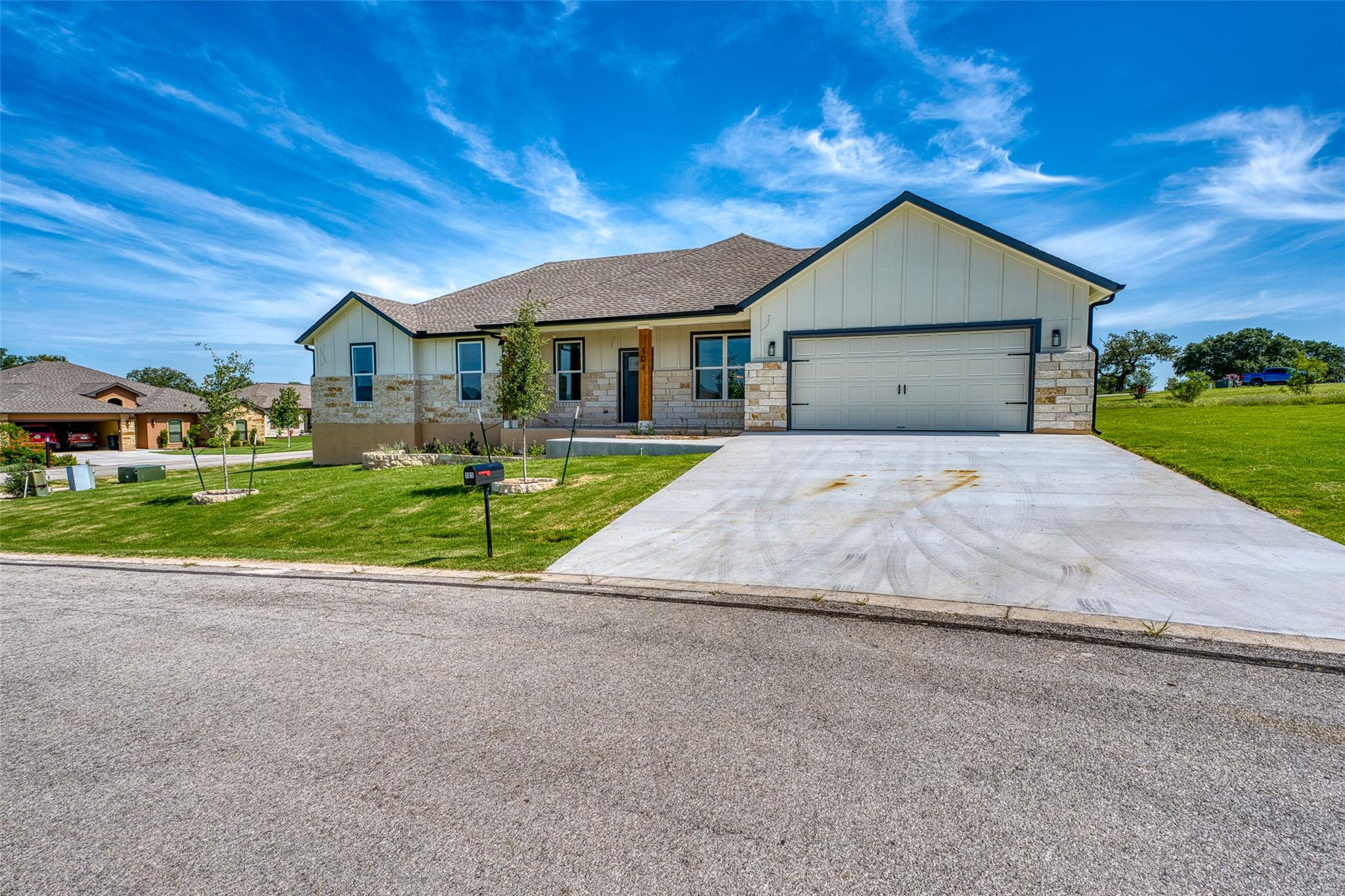 101 Olympia Hills, Kingsland, TX 78639 — photo 1