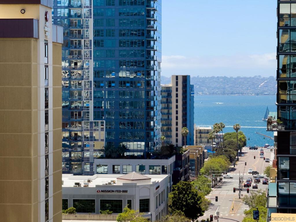 350 W Ash St 809, San Diego, CA 92101 — photo 1