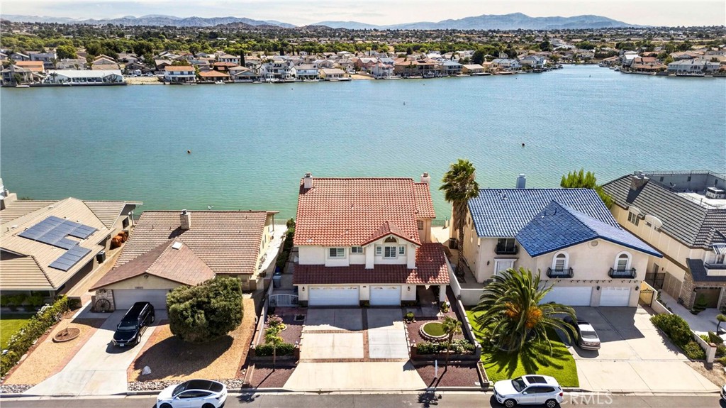 18075 Mariner, Victorville, CA 92395 — photo 1