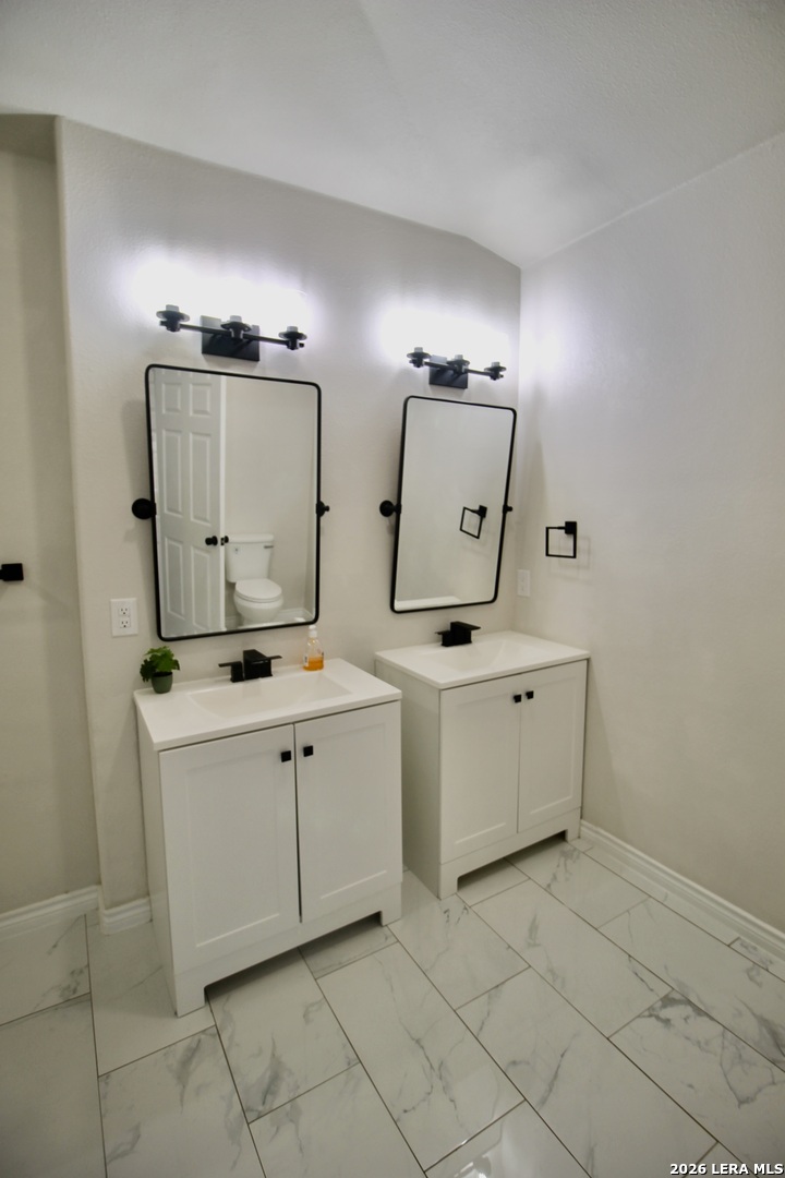 23239 Skila, ,  78112 — photo 1