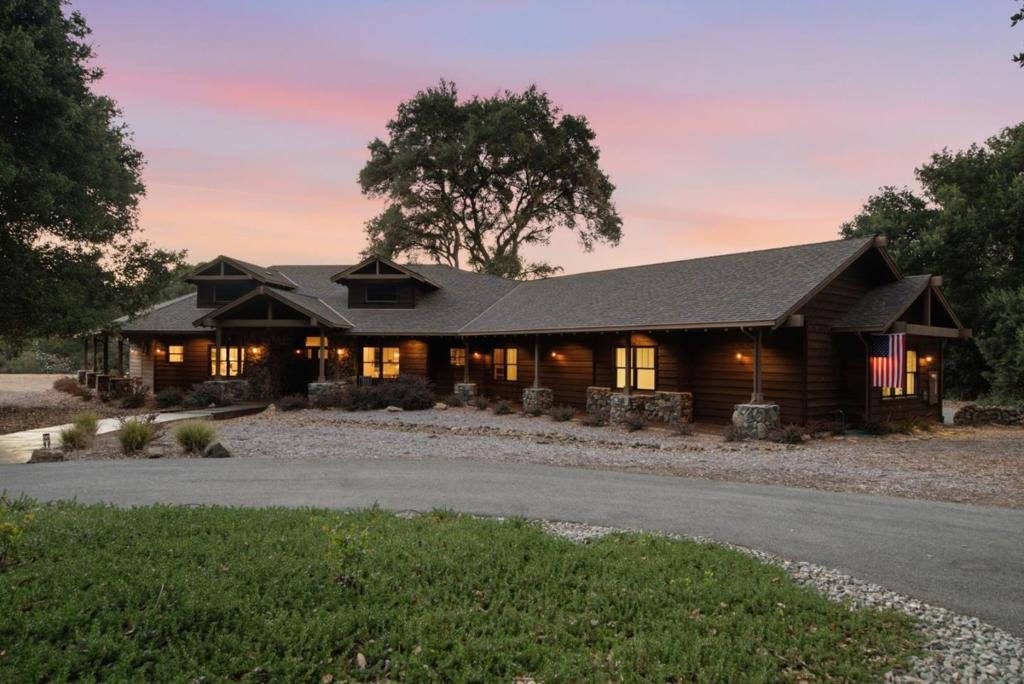 12401 Merriman Lane, Gilroy, CA 95020 — photo 1