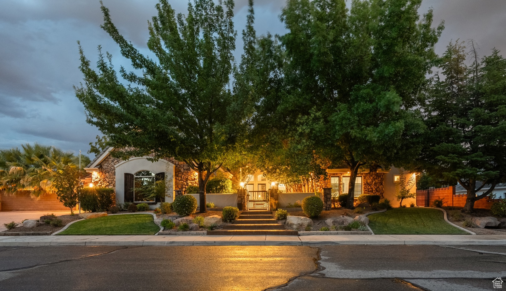 1019 S 900 E, St. George, UT 84790 — photo 1