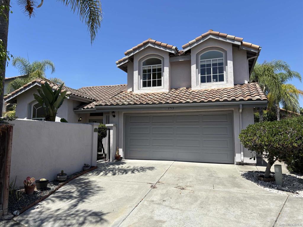 653 Cantara Ln, Vista, CA 92081 — photo 1