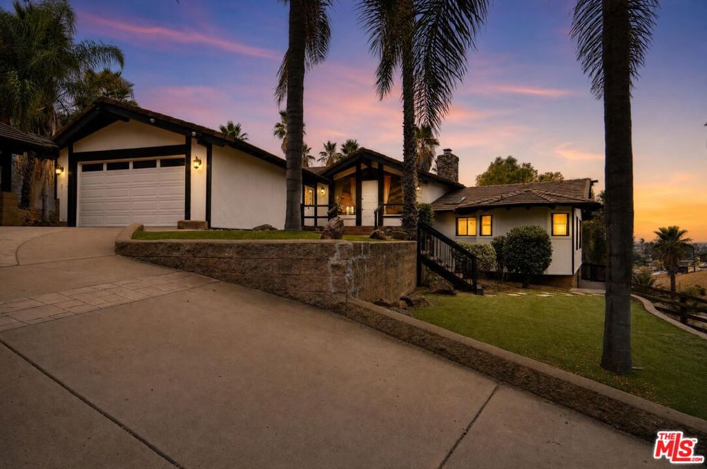 3342 White Hawk Road, Escondido, CA 92027 — photo 1
