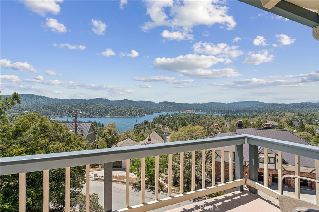 1369 Yellowstone, Lake Arrowhead, CA 92352 — photo 1