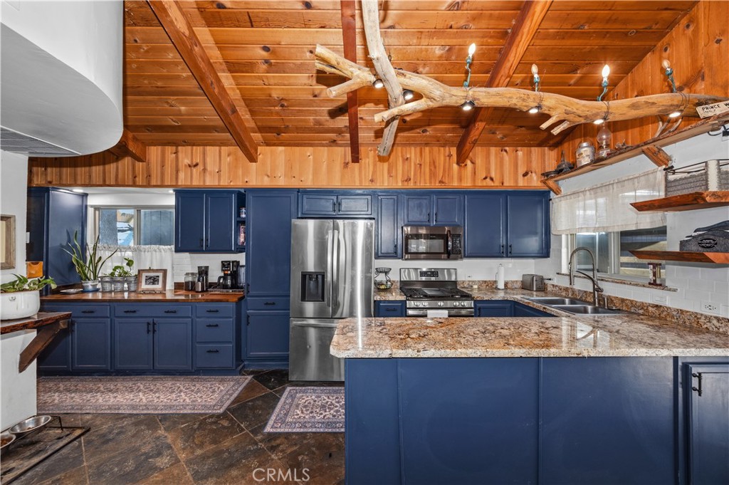 521 Fir Lane, Green Valley Lake, CA 92341 — photo 1
