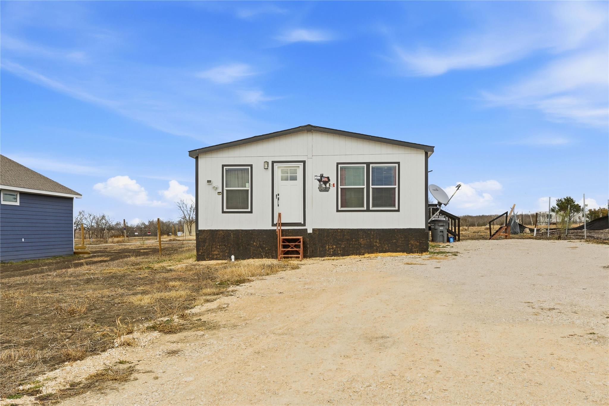 279 Pajarilla, Del Valle, TX 78617 — photo 1