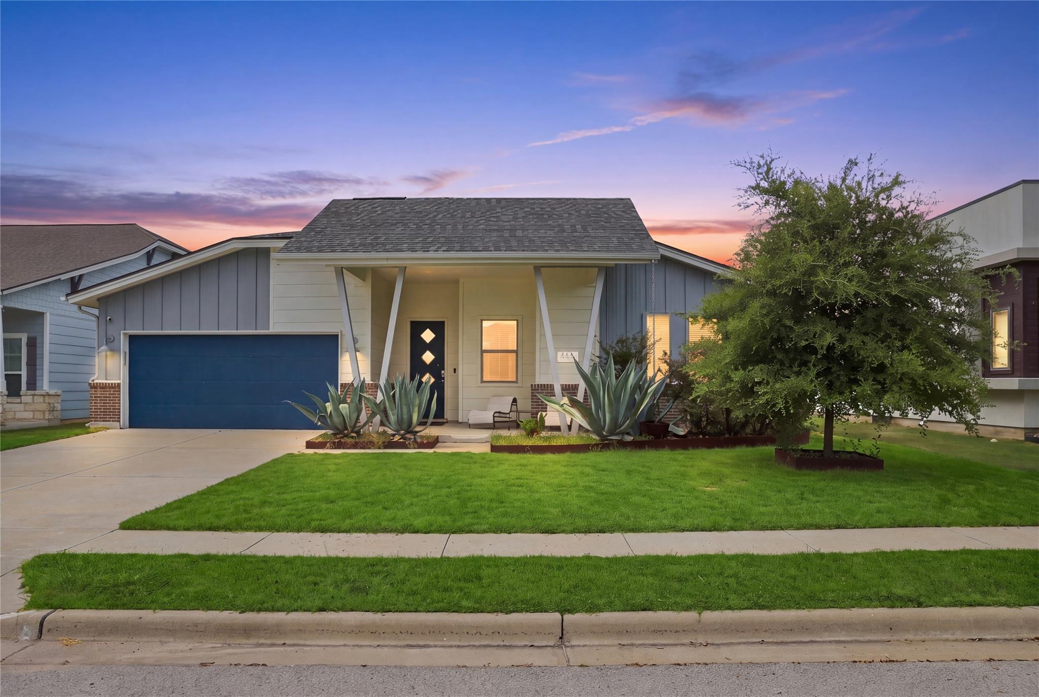 112 Dax, Liberty Hill, TX 78642 — photo 1