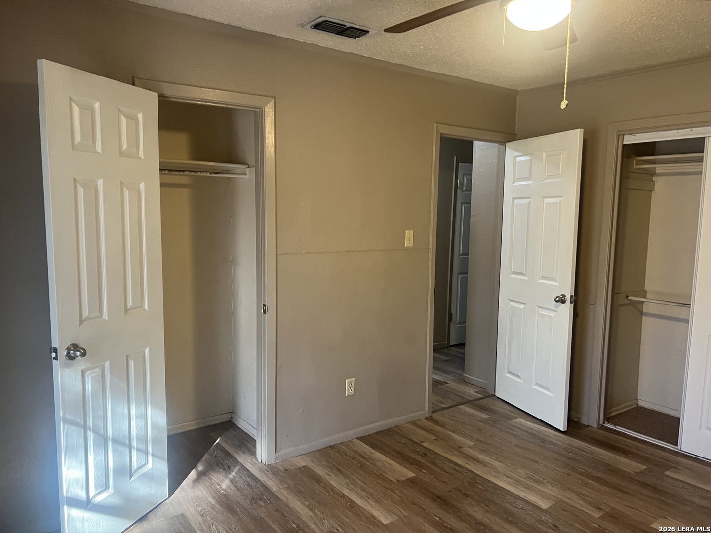803 Continental, , 78071 — photo 1