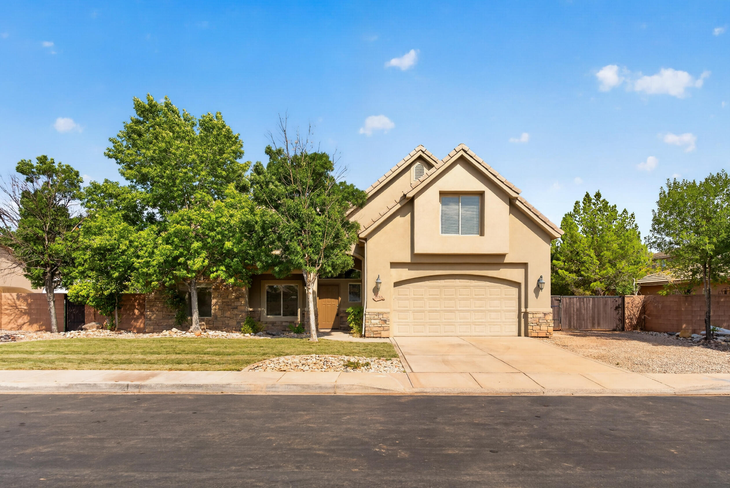 1933 S 30 W, Washington, UT 84780 — photo 1