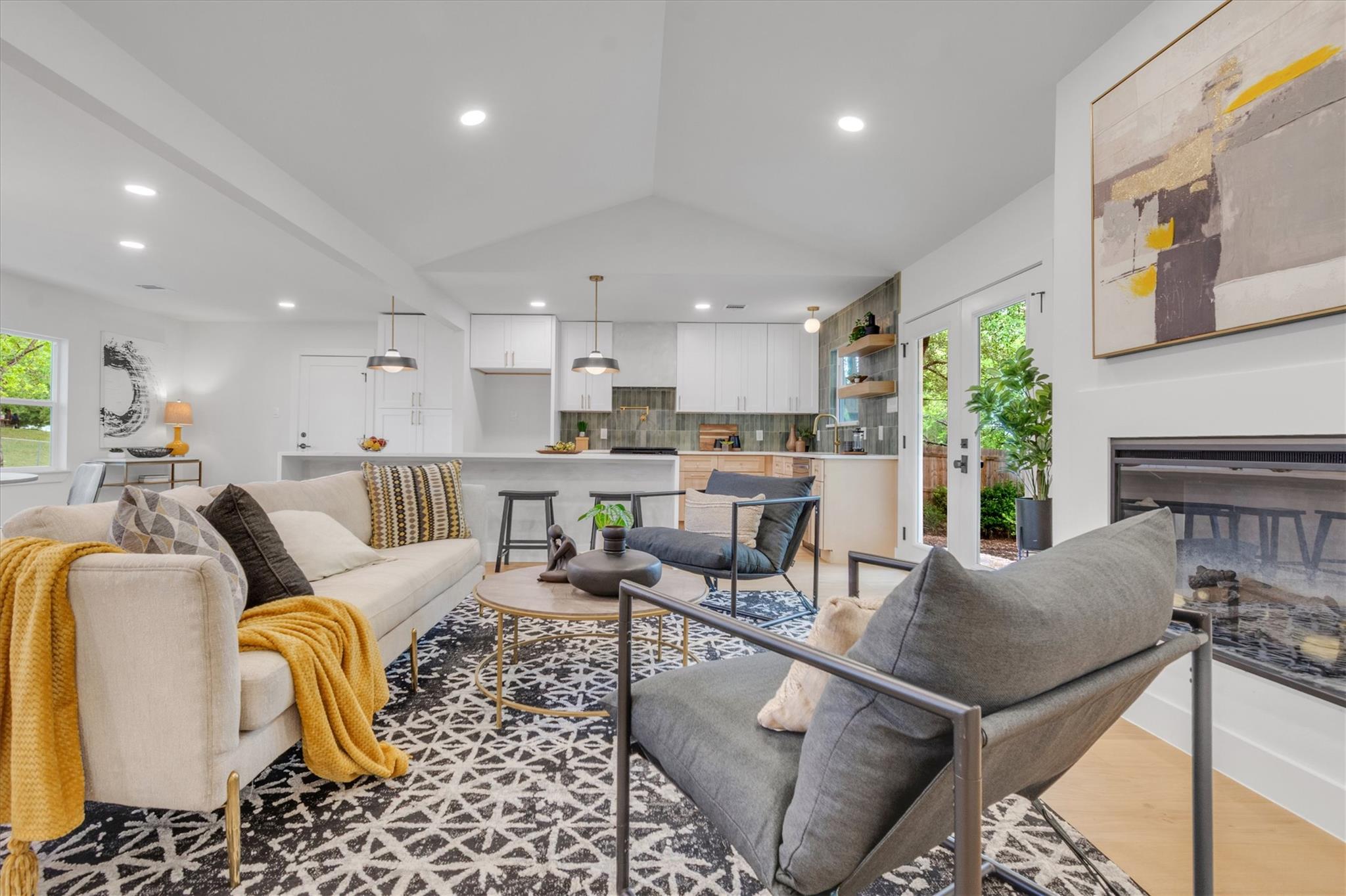 6807 Roanoke, Austin, TX 78723 — photo 1
