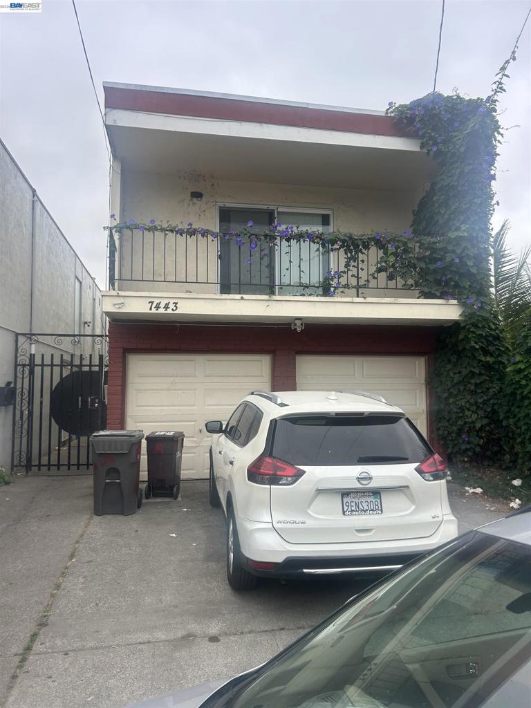 7443 WELD, Oakland, CA 94605 — photo 1