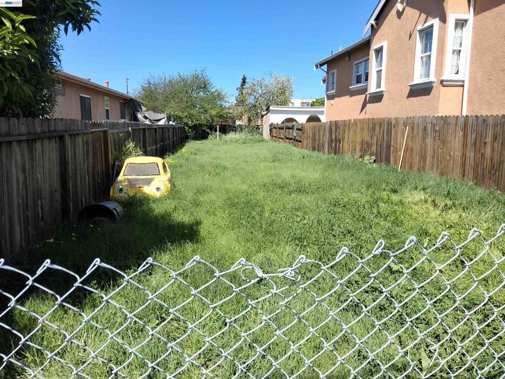 1327 97TH AVE, Oakland, CA 94621 — photo 1