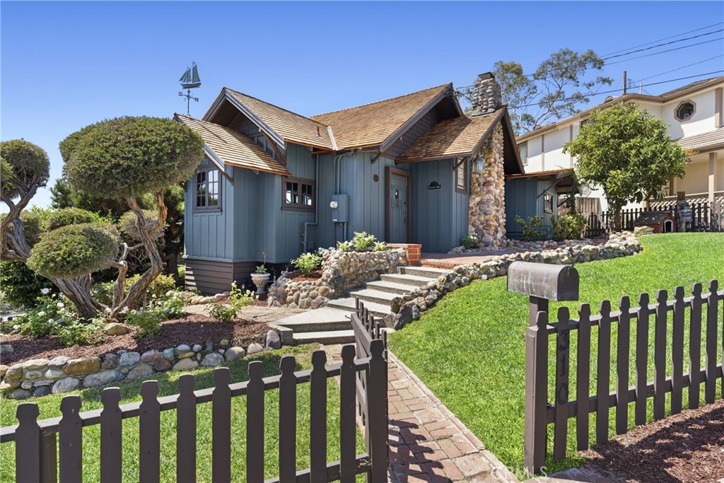 310 Hawthorne Road, Laguna Beach, CA 92651 — photo 1