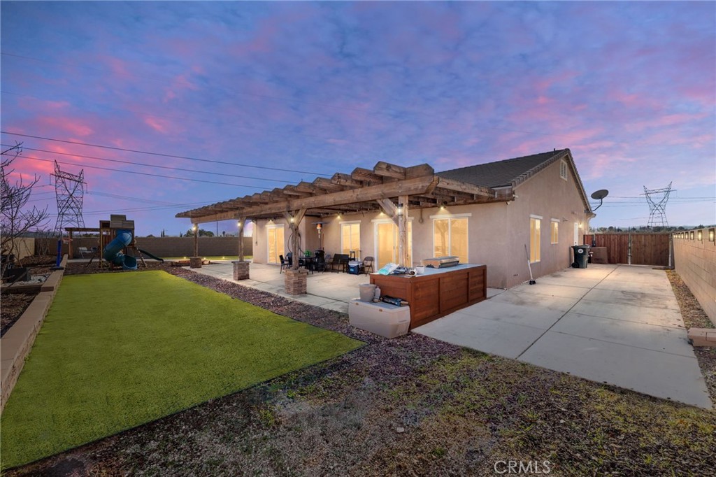 13374 Luna, Victorville, CA 92392 — photo 1