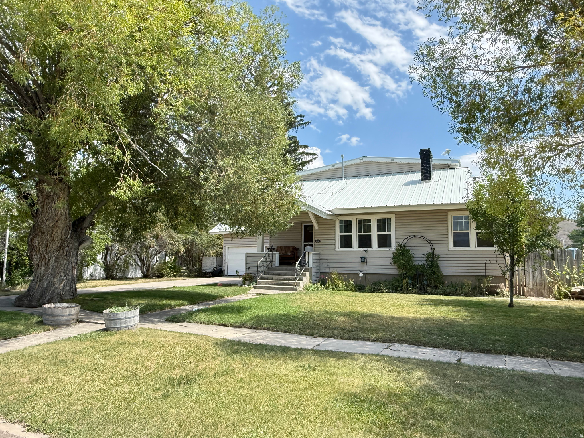 220 N 5TH ST, Montpelier, ID 83254 — photo 1