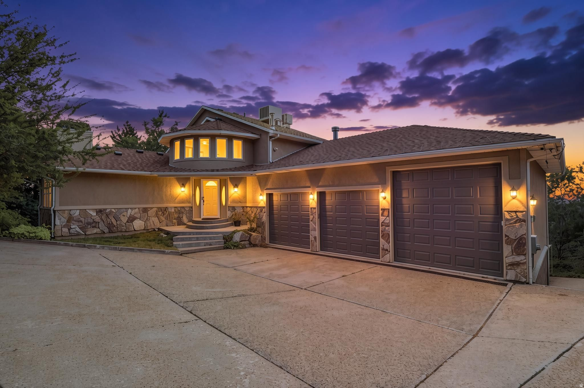 6169 S 2850 E, Uintah, UT 84403 — photo 1