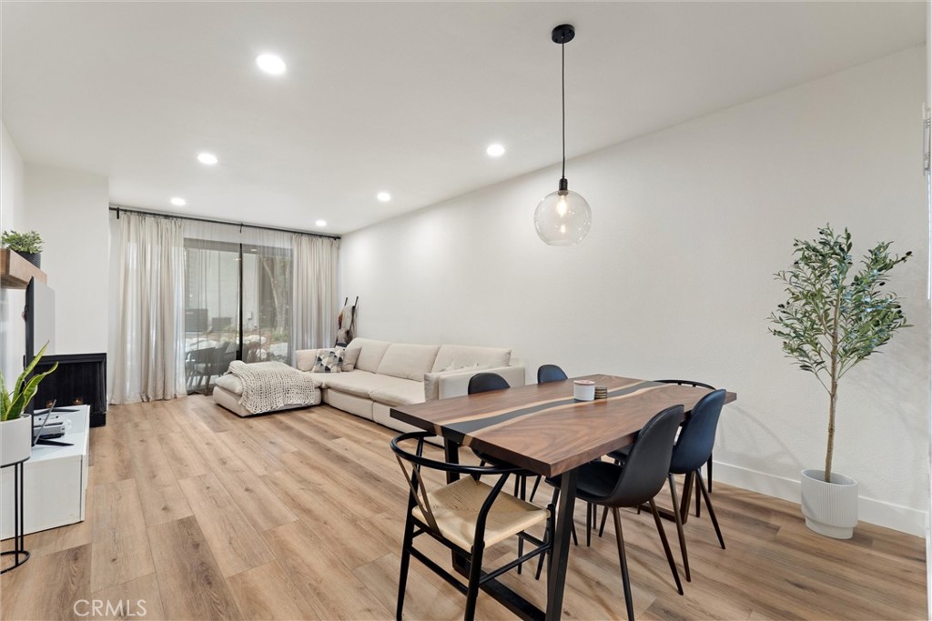 2504 W Macarthur Boulevard I, Santa Ana, CA 92704 — photo 1