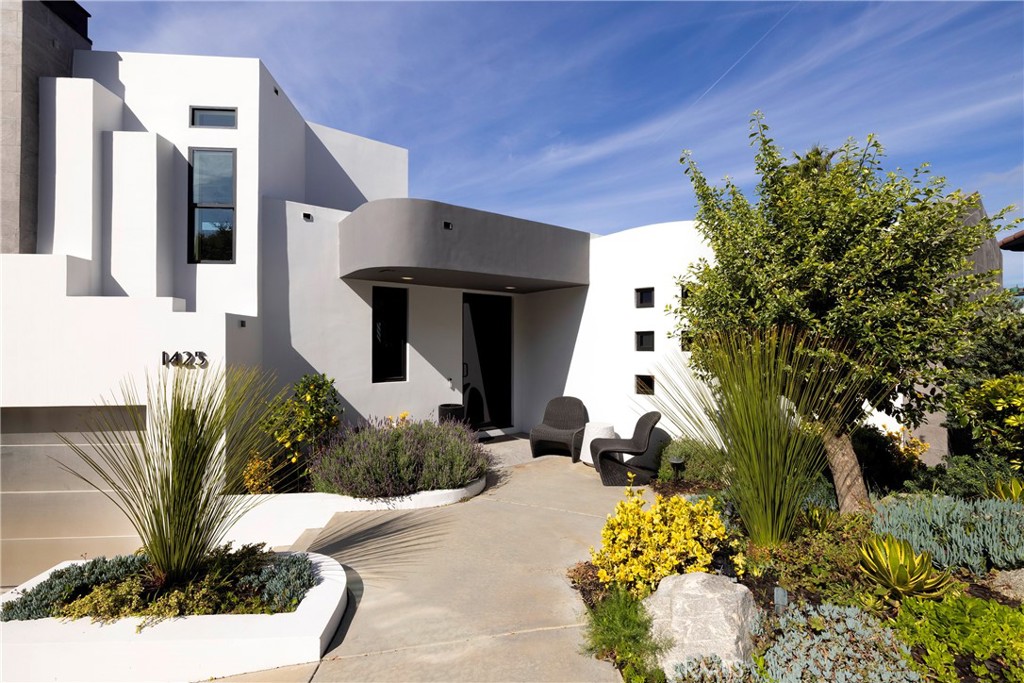 1425 Skyline Drive, Laguna Beach, CA 92651 — photo 1