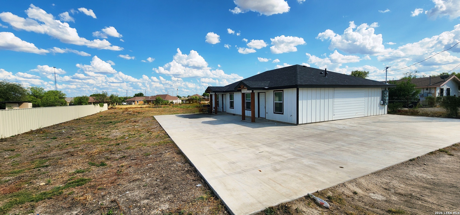 86 LOS SAUCES RD, Eagle Pass, TX 78852 — photo 1