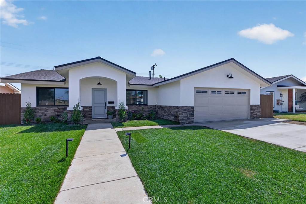 19352 Brookhurst, Huntington Beach, CA 92646 — photo 1