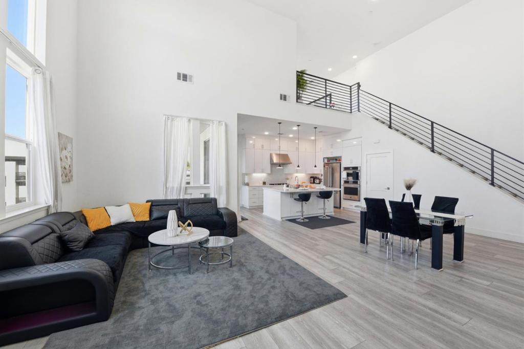1748 Kilowatt Way 401, Fremont, CA 94539 — photo 1