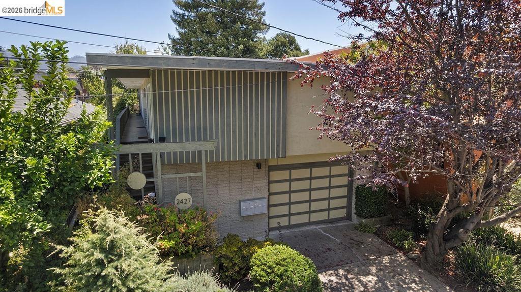 2427 McKinley Ave, Berkeley, CA 94703 — photo 1