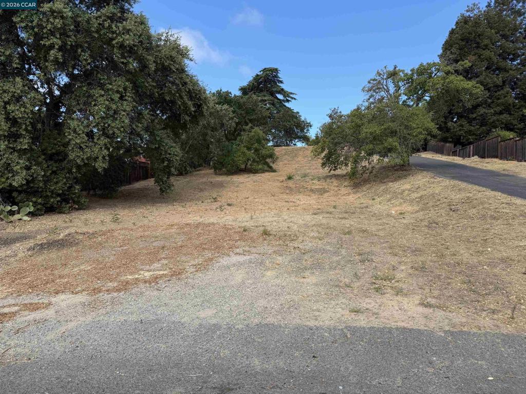 387 Camino Las Juntas, Pleasant Hill, CA 94523-2108 — photo 1