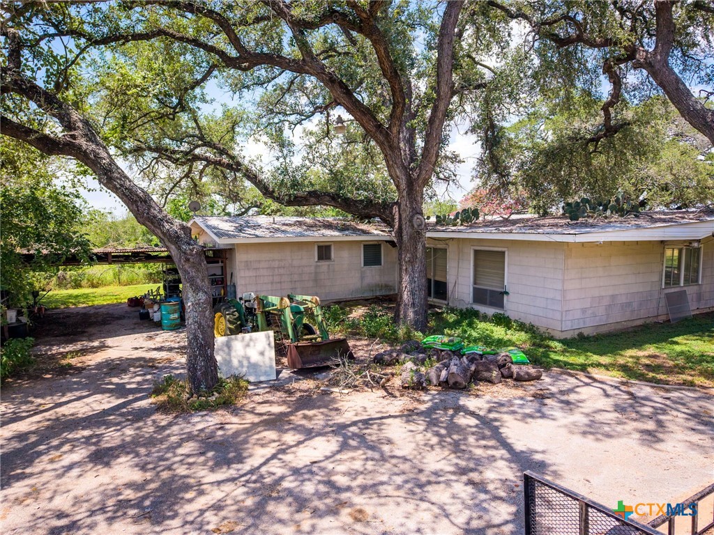 4567 Luther, Seguin, TX 78155 — photo 1