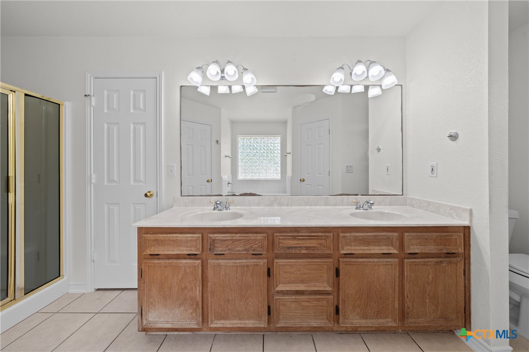 24 Ridgewood, Belton, TX 76513 — photo 1