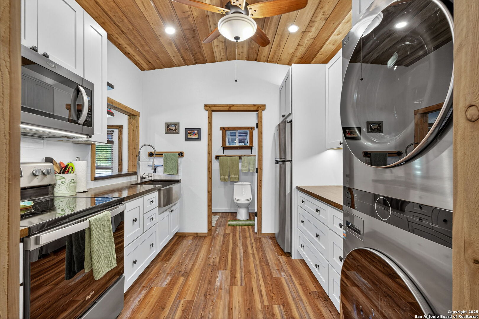 924 Wagon Creek, ,  78003 — photo 1