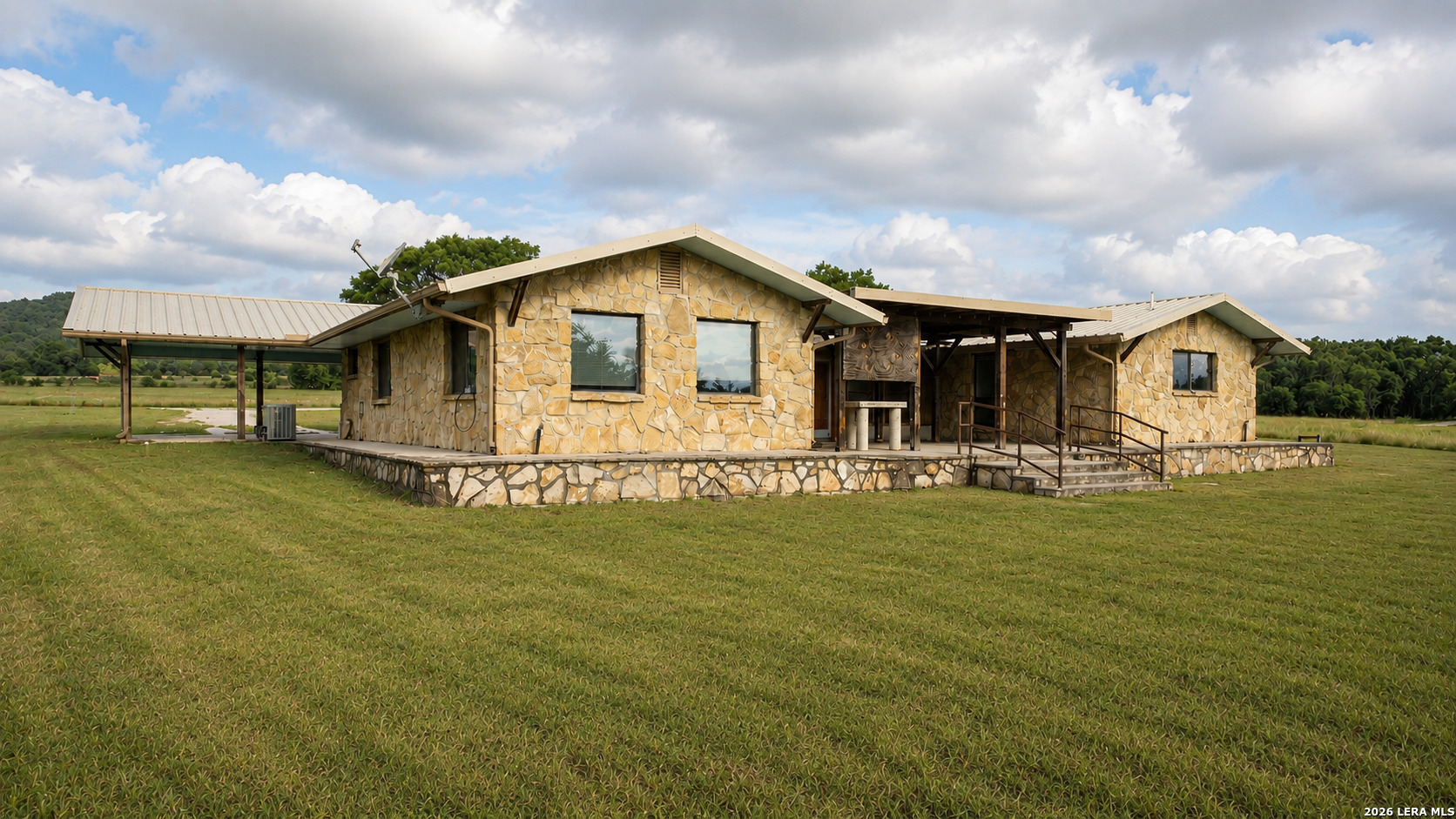 2307 Cr 359, ,  78884 — photo 1