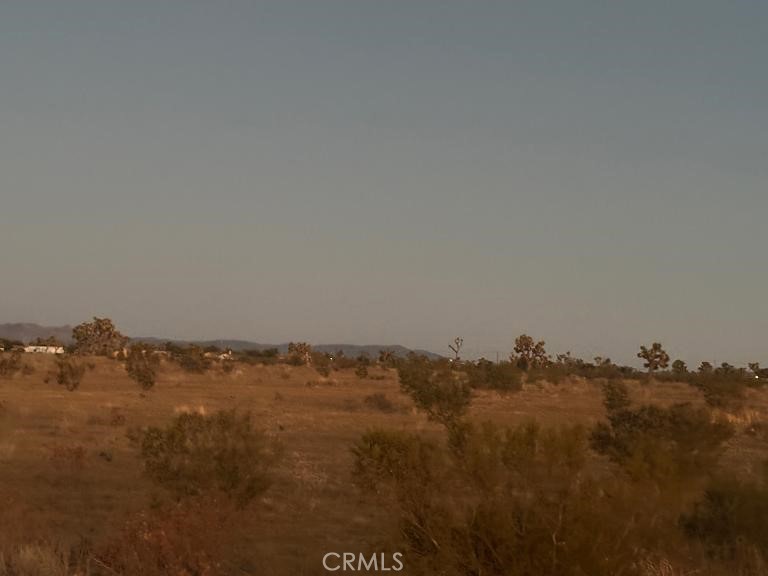381150 00 Bear Valley rd, Victorville, CA 92392 — photo 1