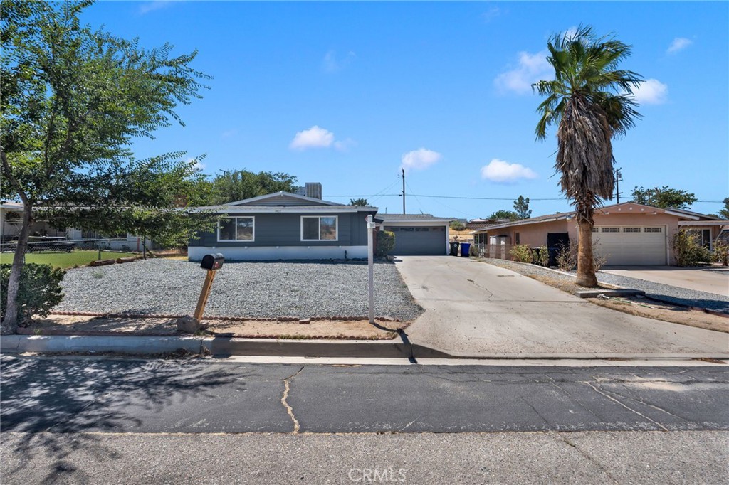 14414 Hesperia Rd Road, Victorville, CA 92395 — photo 1