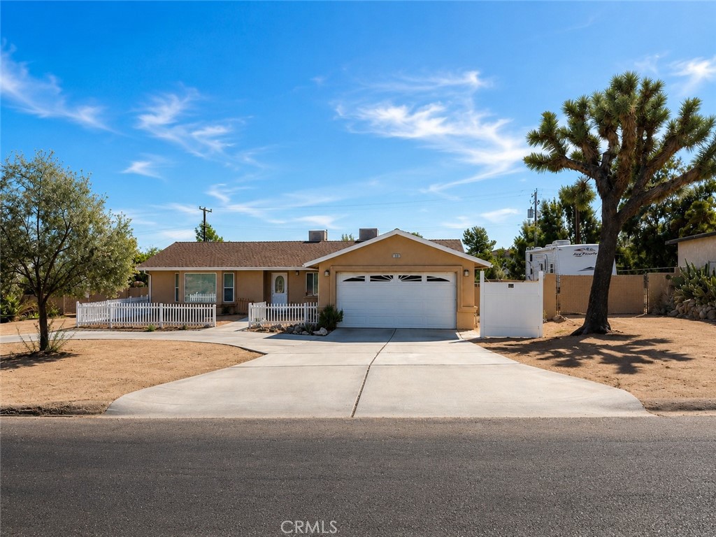 7619 DUMOSA Avenue, Yucca Valley, CA 92284 — photo 1