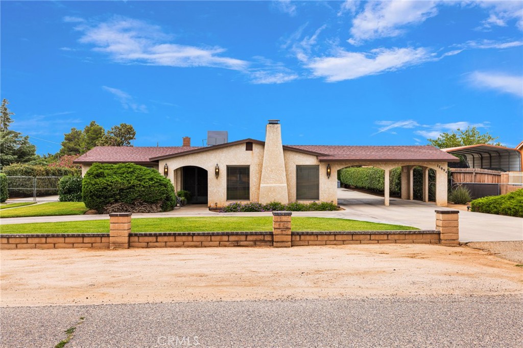 17994 Pine Street, Hesperia, CA 92345 — photo 1