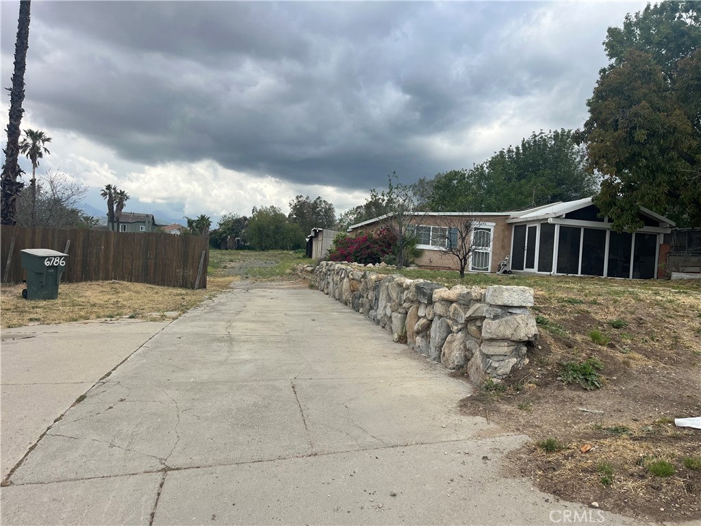 6786 N Palm Avenue, San Bernardino, CA 92407 — photo 1