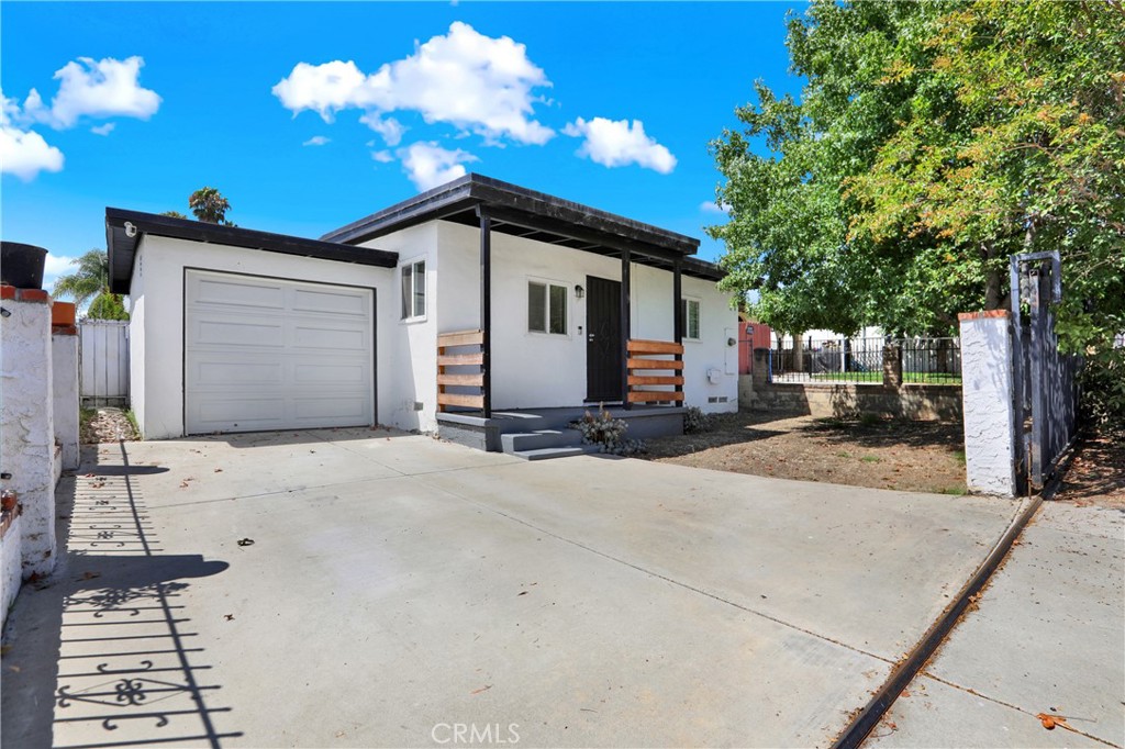 334 W California Avenue, Vista, CA 92083 — photo 1