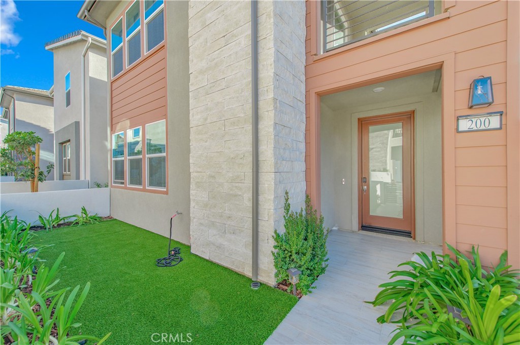 200 Zawn, Irvine, CA 92618 — photo 1