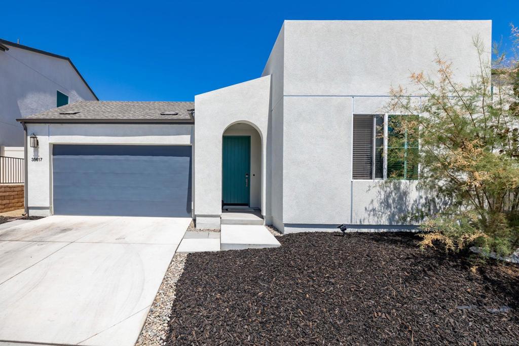 35617 Blue Bretton Dr, Fallbrook, CA 92028 — photo 1