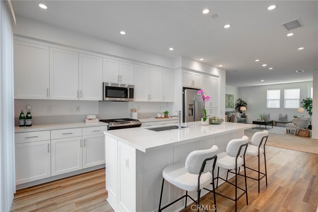 365 Placemark, Irvine, CA 92614 — photo 1