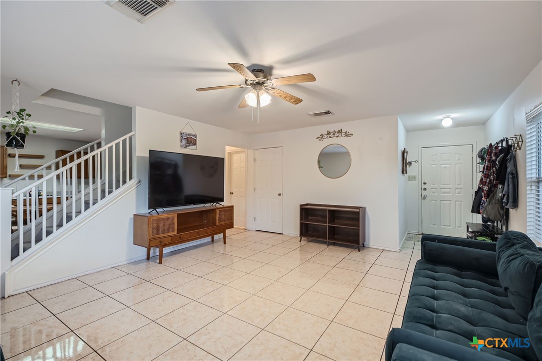 1049 Stone, New Braunfels, TX 78130 — photo 1