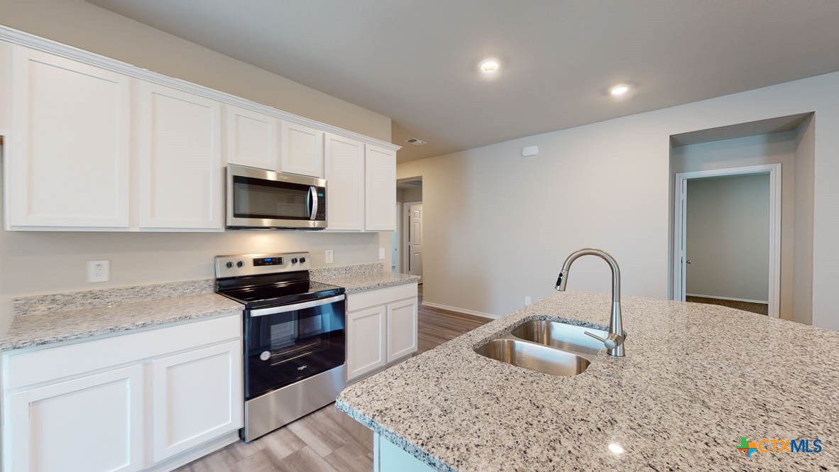 548 Hector, Georgetown, TX 78626 — photo 1